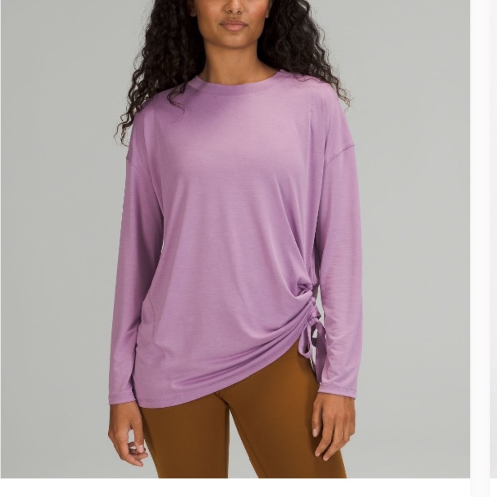 Lululemon women’s Side Cinch long sleeve crew in wisteria purple.